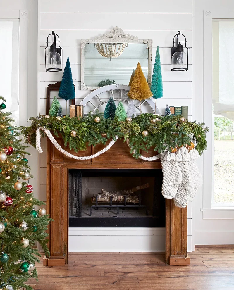 53 Stunning Christmas Mantel Decor Ideas for Your Home 39 Vintage Christmas Mantel
