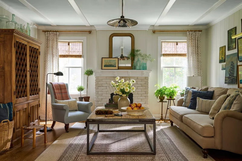 Vintage Coffee Table Decor