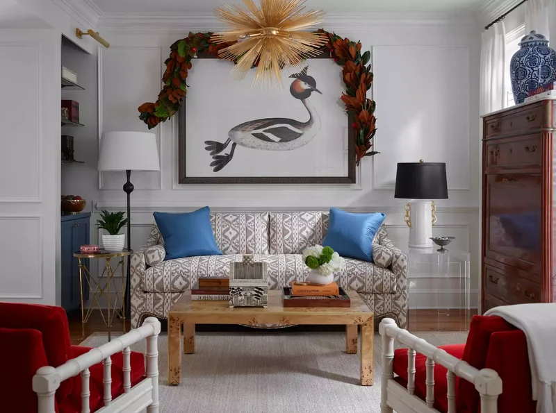 61 Unique DIY Christmas Garland Ideas for Festive Decor 15 Wall Art Garland