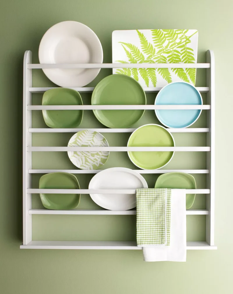 Wall-Mount Plate Rack
