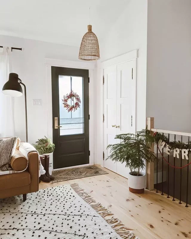 25 Stunning Entryway Rug Ideas for a Memorable First Look 22 Warm It Up