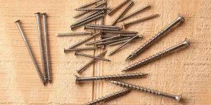 What Size Nails for Fence Pickets