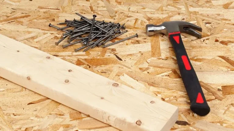 What Size Nails for Nailing 2×4 Together?