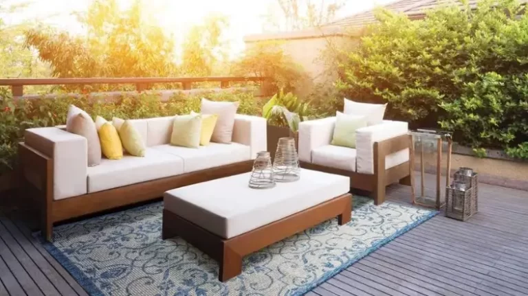 What Size Outdoor Rug Do I Need?