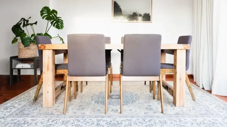 What Size Rug For Dining Room Table?
