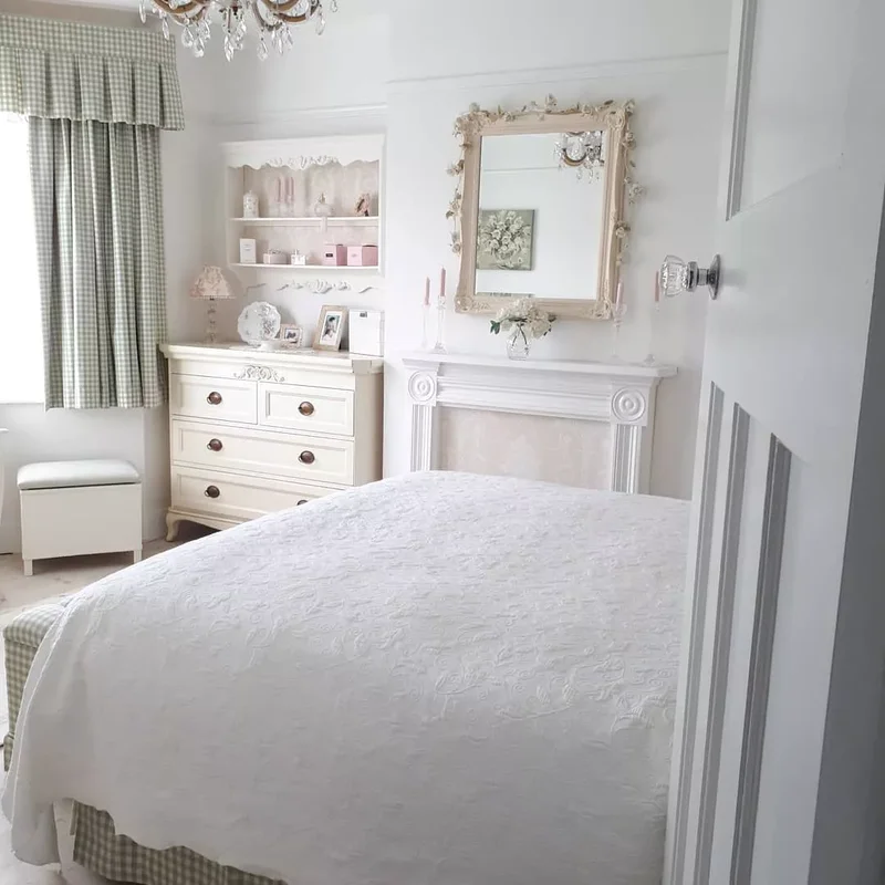 40 White Bedroom Designs That Show This Color Is Far from Dull 4 White Bedroom With Textured Bedding