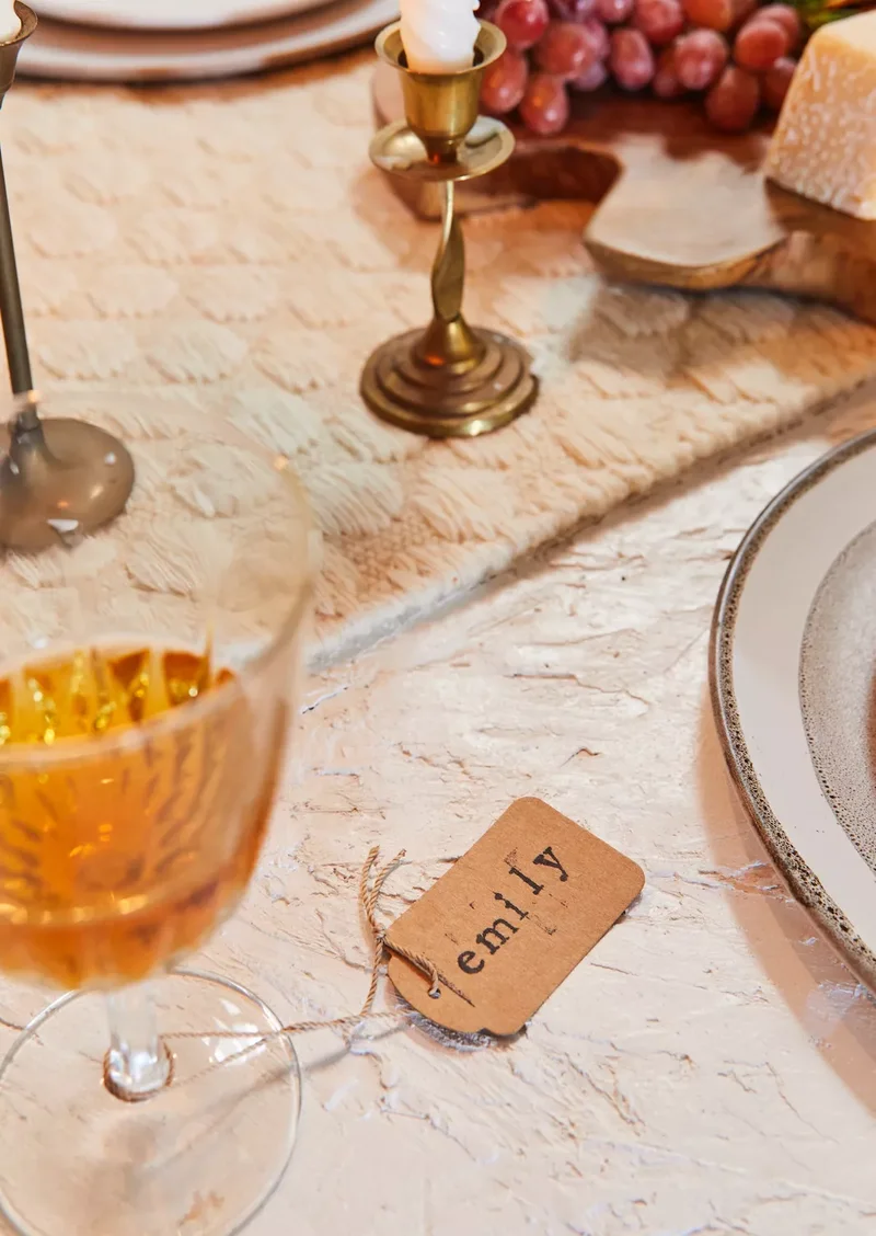 62 Stunning Thanksgiving Table Settings That Will Wow Guests 15 Wine Glass Place Holders