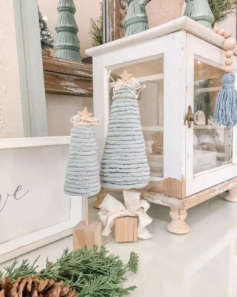 DIY Christmas Tree Ideas Worth Displaying for Your Guests 20 Yarn Trees